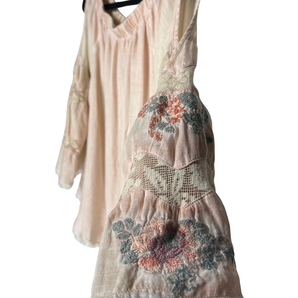 Billy T Cold Shoulder Floral Embroidered Bell Sleeve Fringe Hem Blouse Size S - Picture 4 of 11